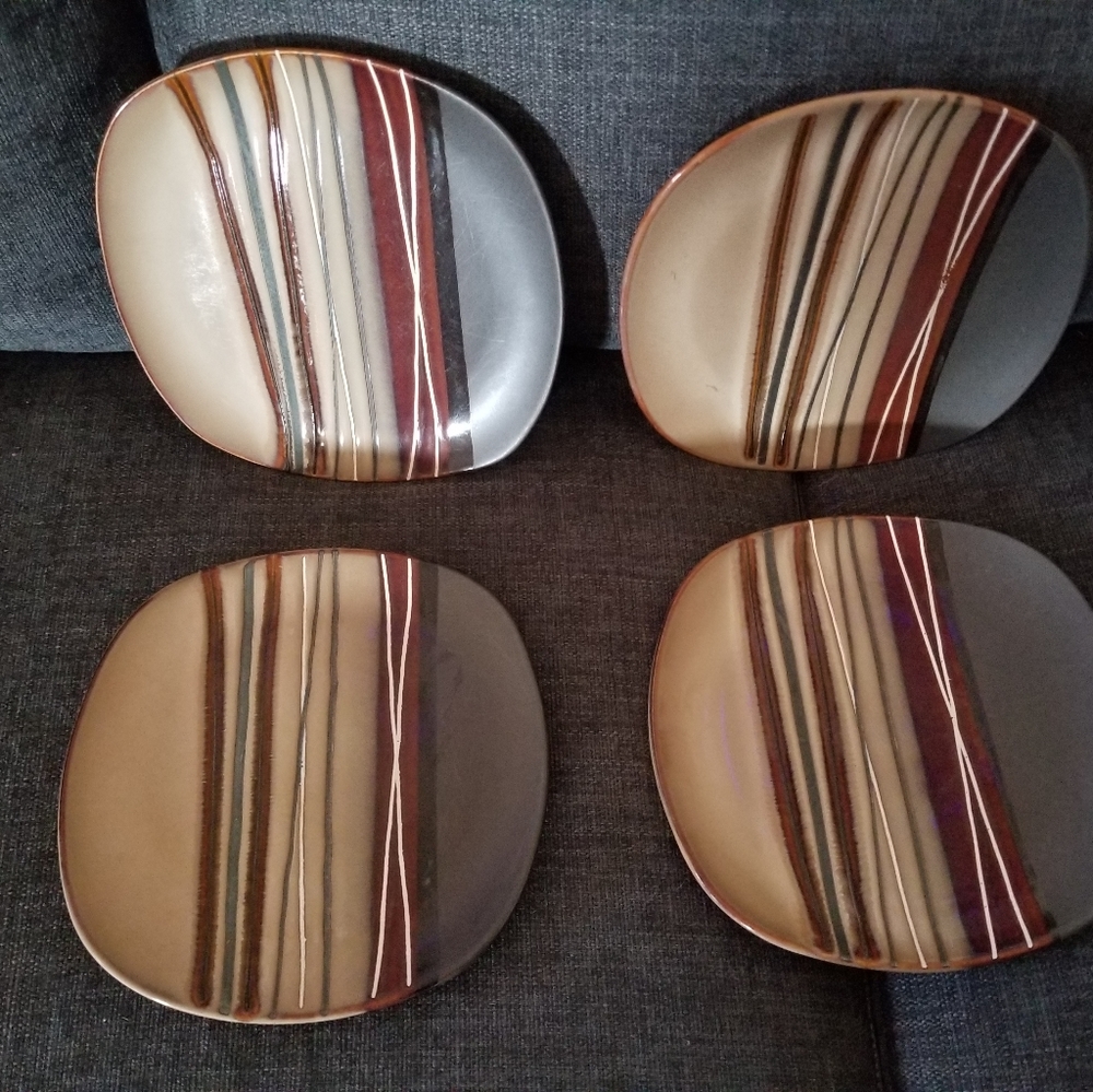 SET OF 4 Hometrends Zazz 10"3/4 Dinner Plates